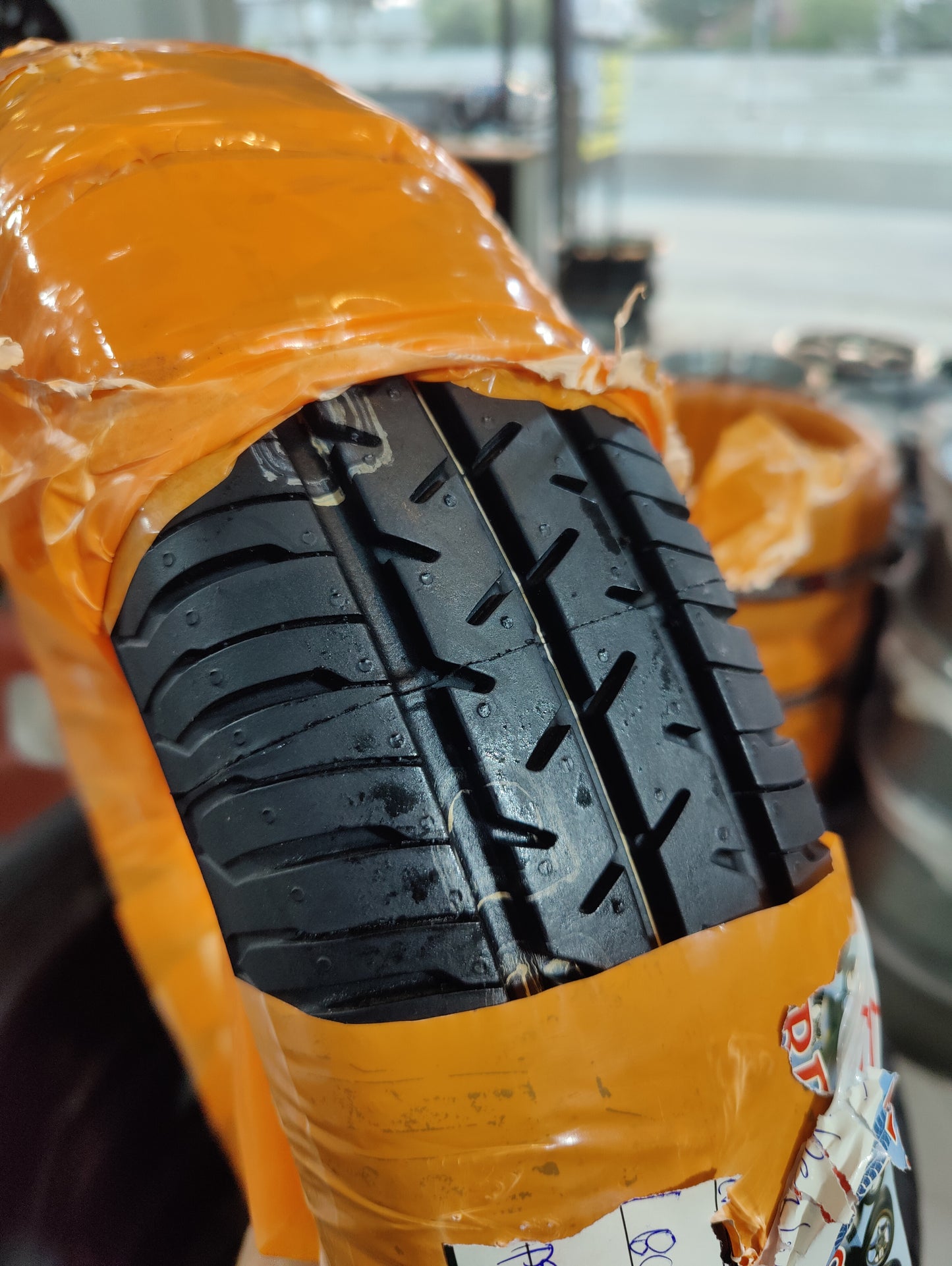 Seiberling Japan 145/80/12 - NEW.