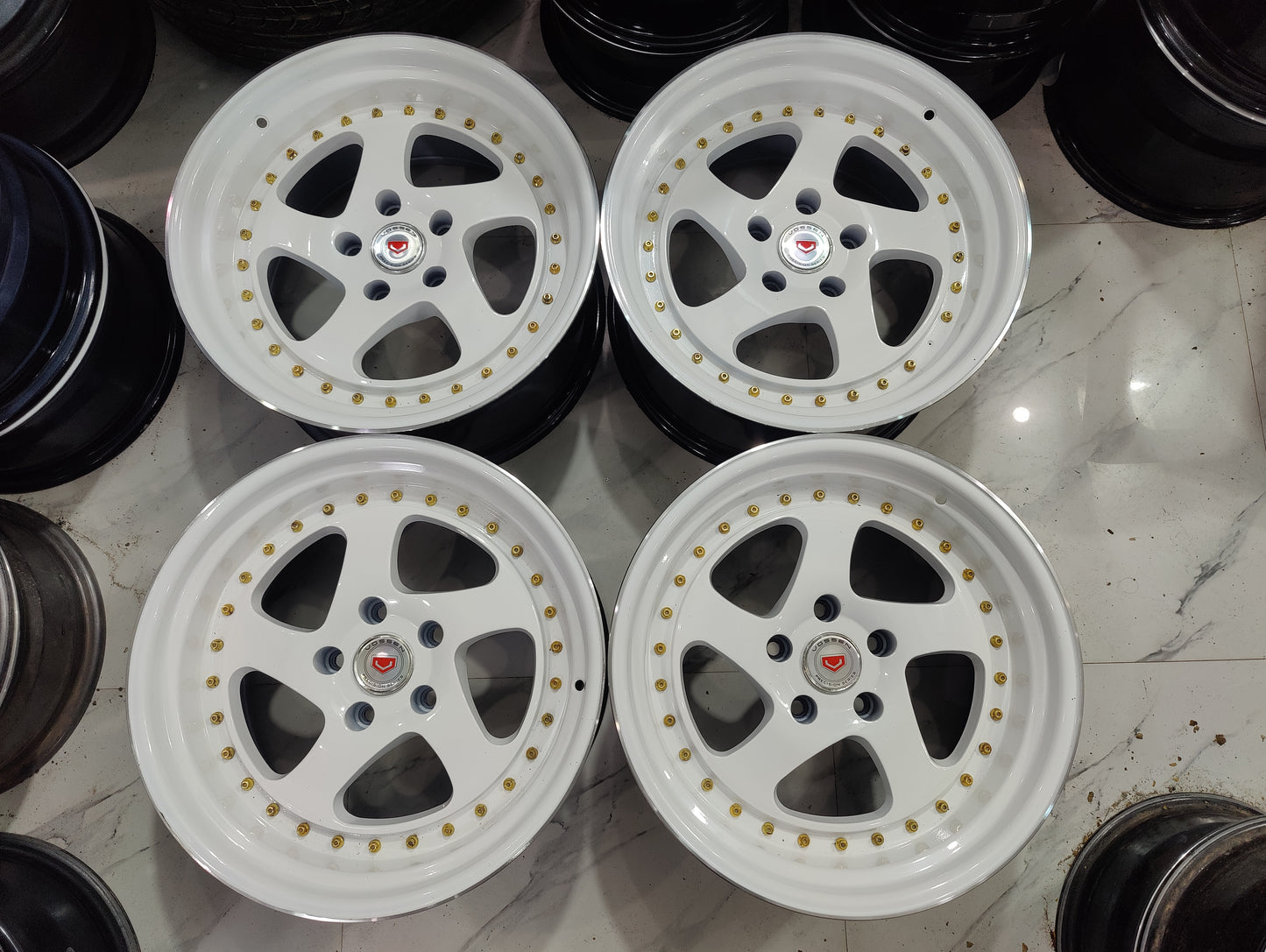 Rotiform Curving Star