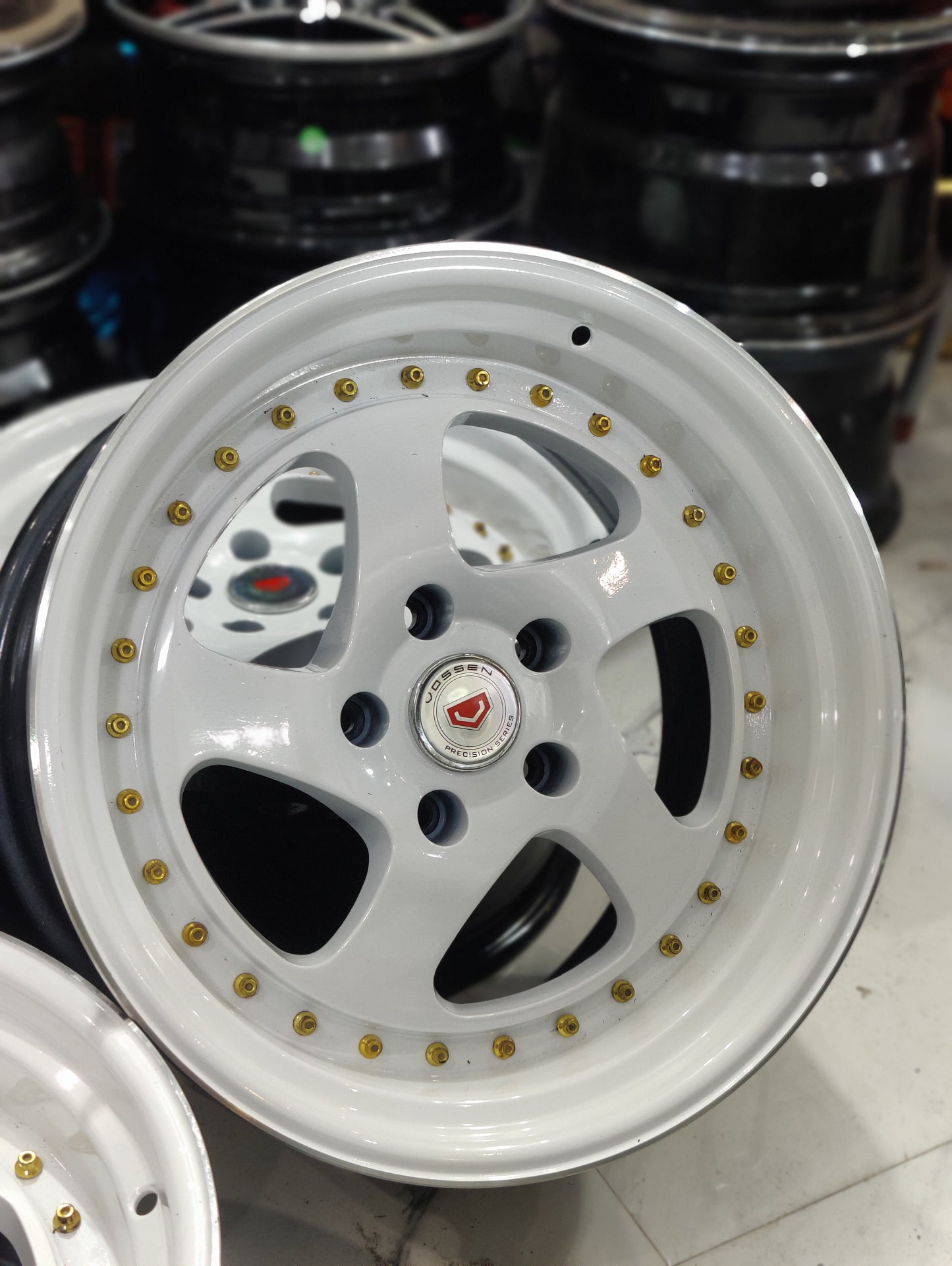 Rotiform Curving Star