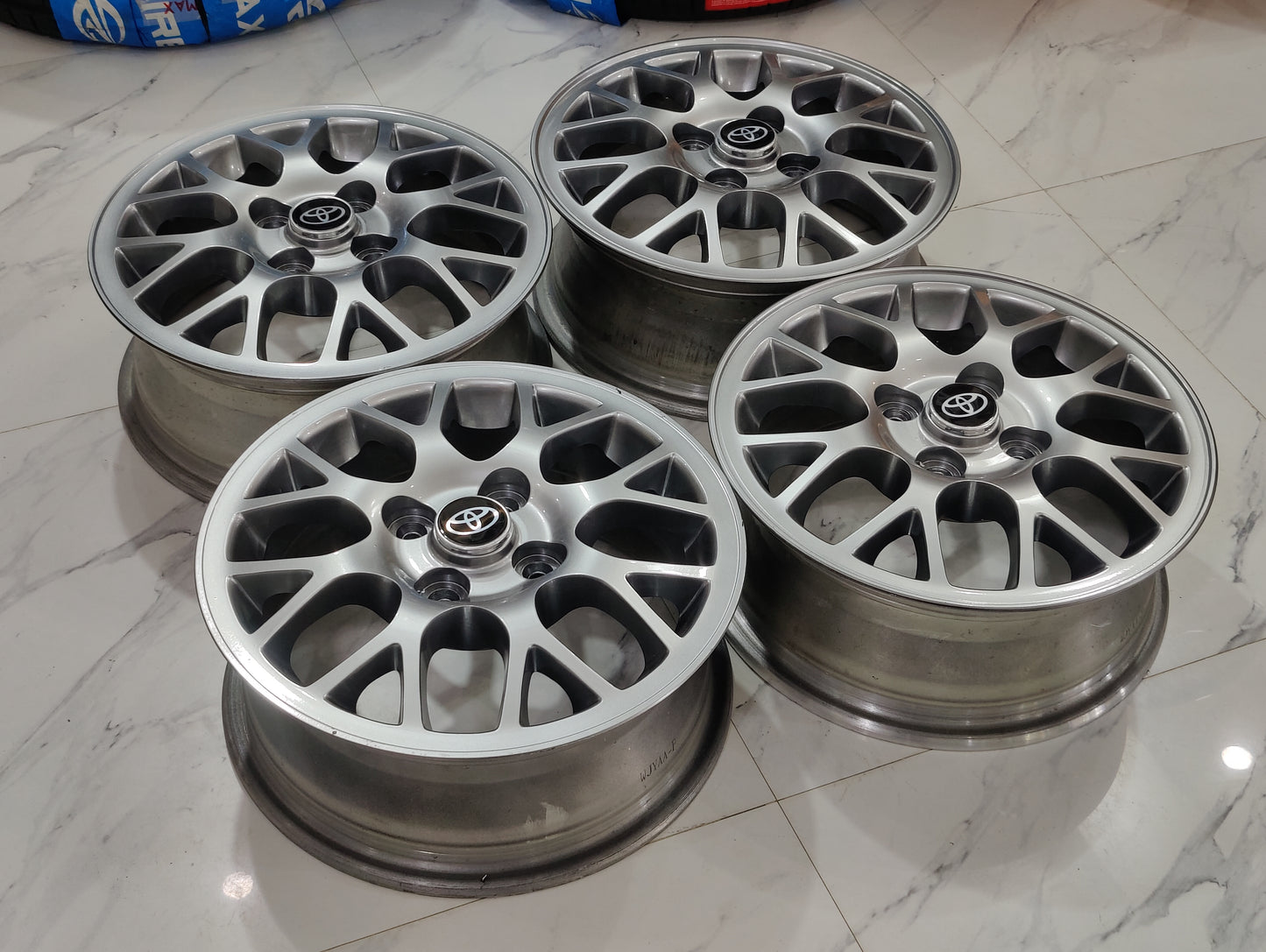 Corolla 2D/ Lancer OEM Wheels