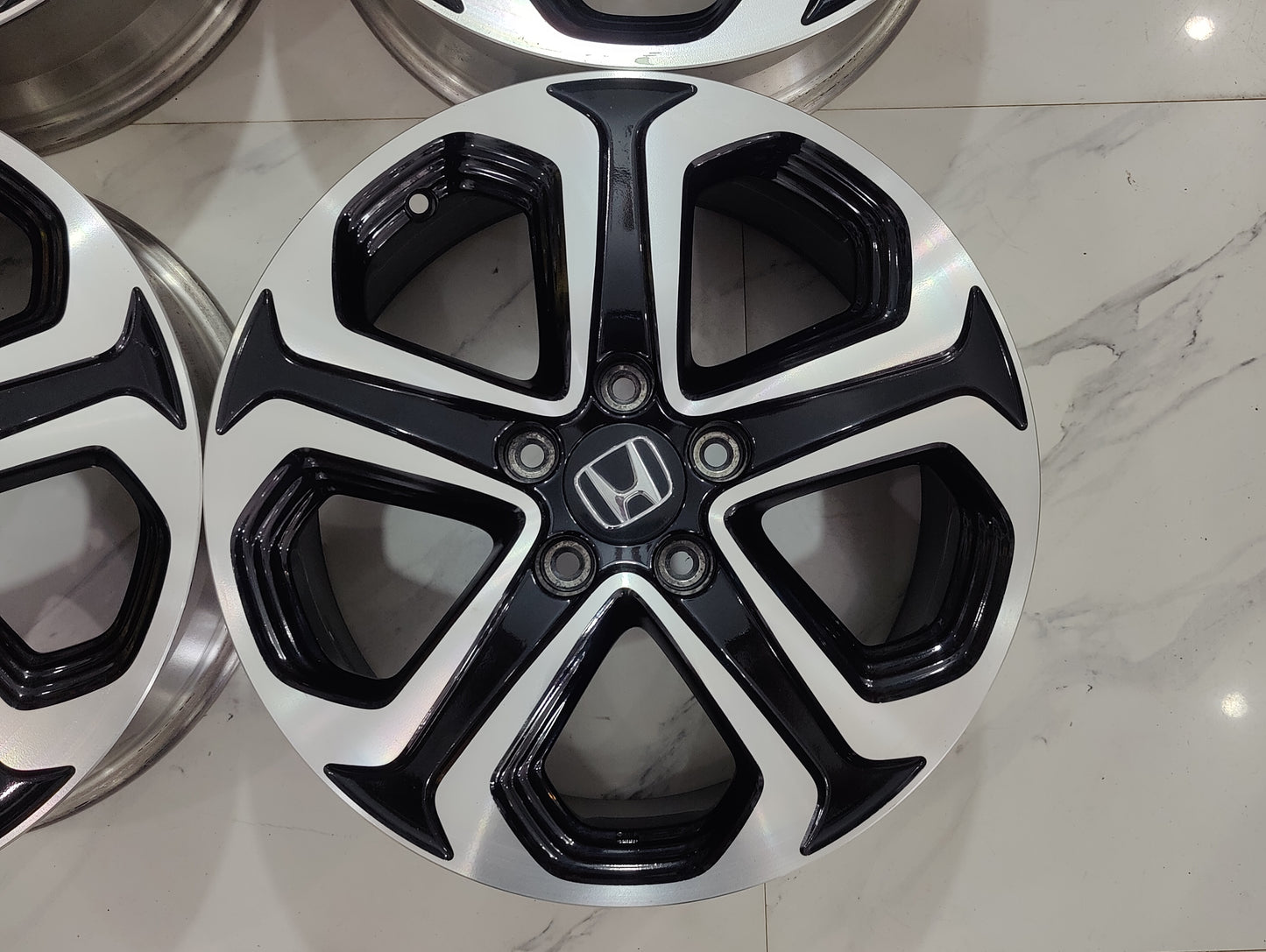 Honda Vezzel OEM Wheels