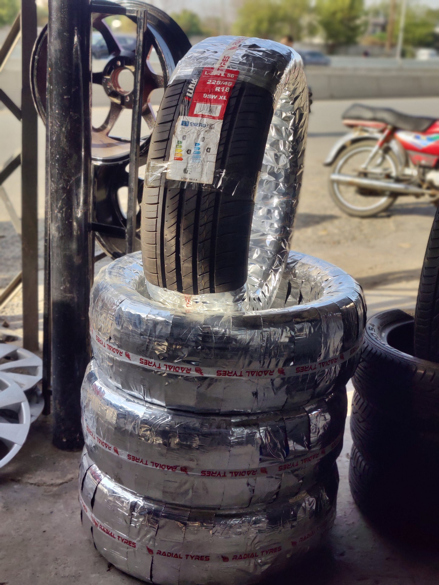 225/45/18 ilink new Tyres set available