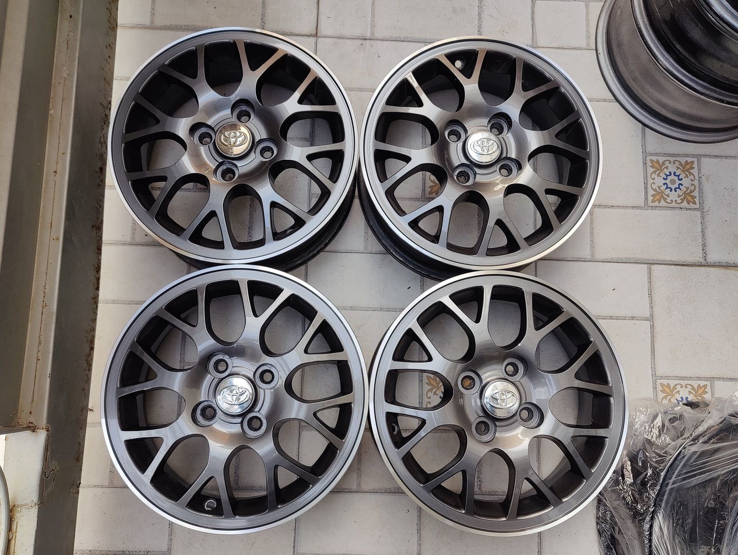 Corolla 2D/ Lancer OEM Wheels