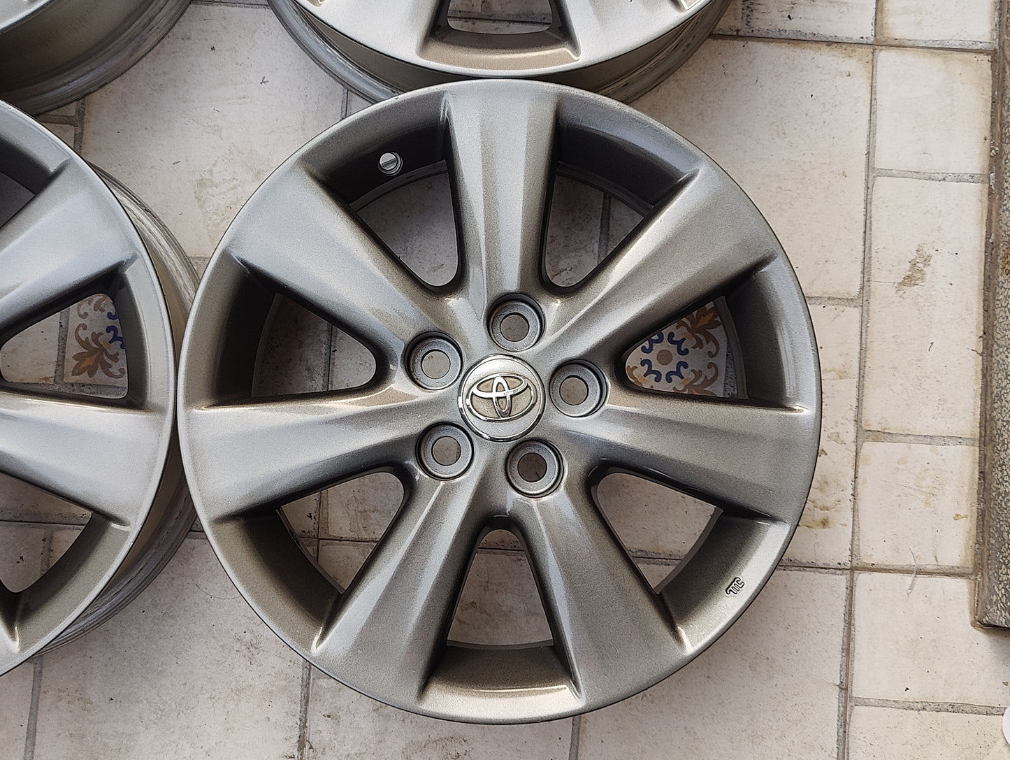 Altis Grande E140 OEM Wheels