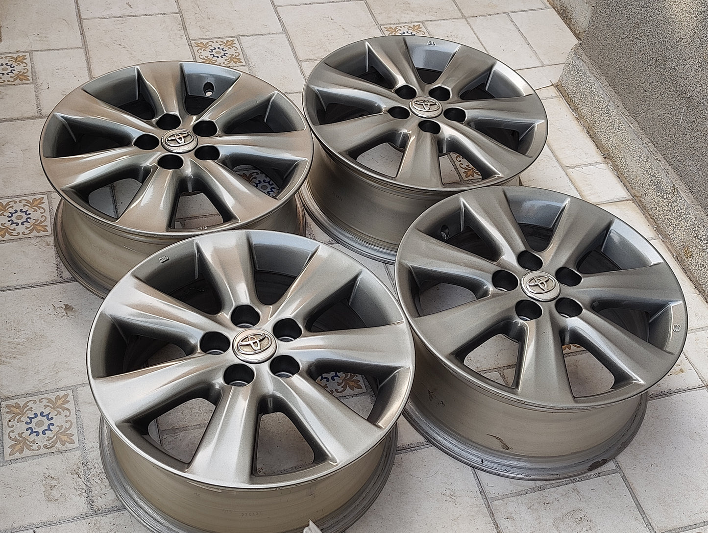 Altis Grande E140 OEM Wheels