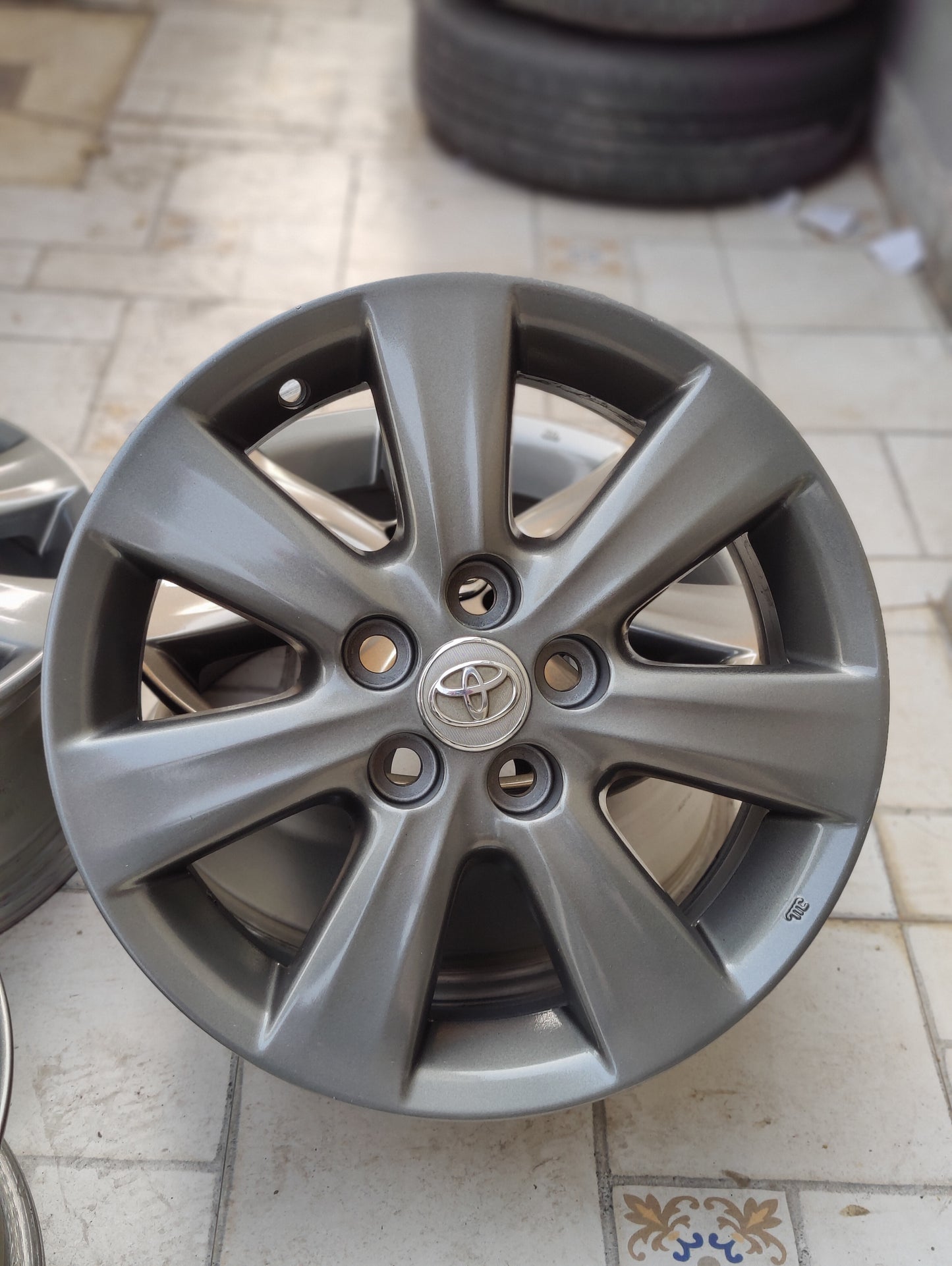 Altis Grande E140 OEM Wheels