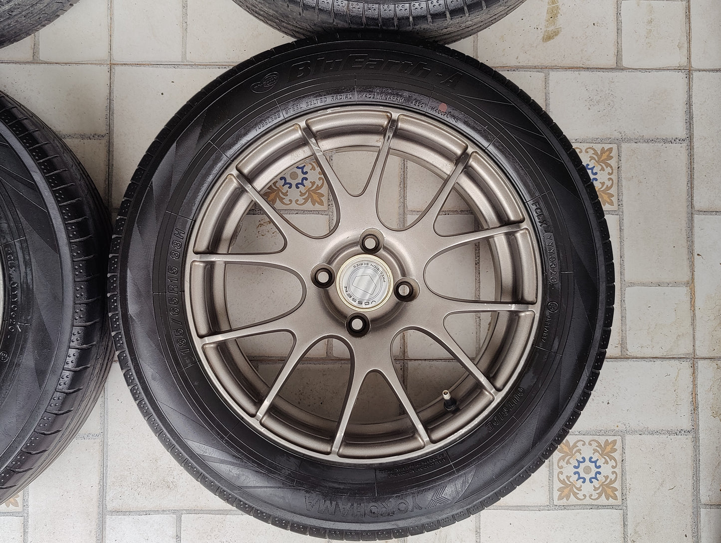 Wedsports RS-02 with Tyres