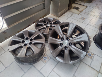 Altis Grande E140 OEM Wheels