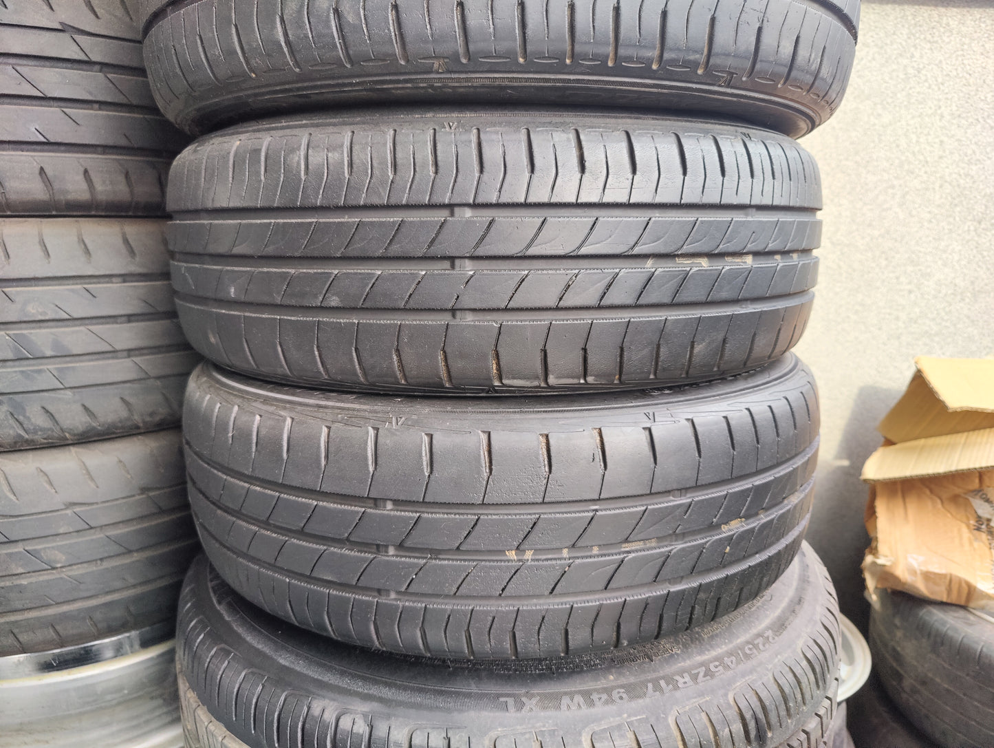 Dunlop Enasave 165/50/16 - Used