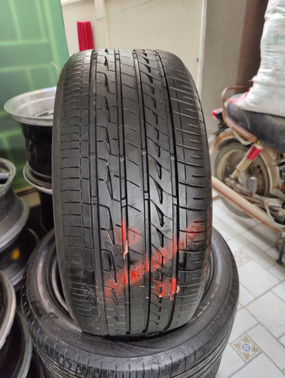 Bridgestone Regno 235/45/17 - Kabli