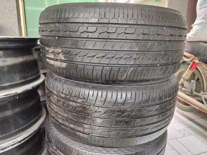 Bridgestone Regno 235/45/17 - Kabli