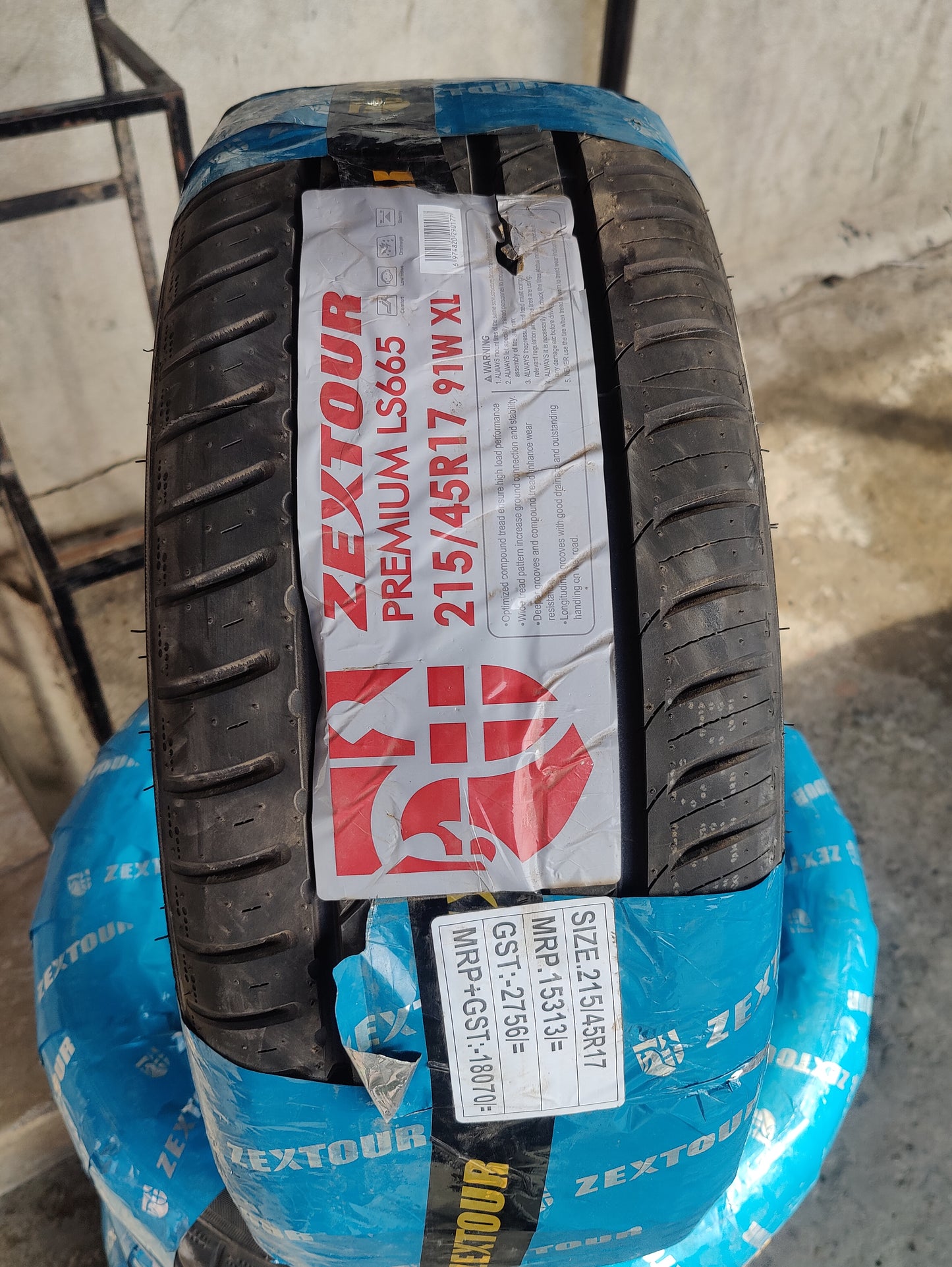 Zextour LS665 215/45/17 - New
