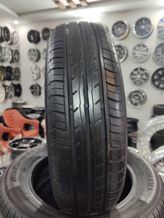 Yokohama Es-32 175/65/15 - Kabli