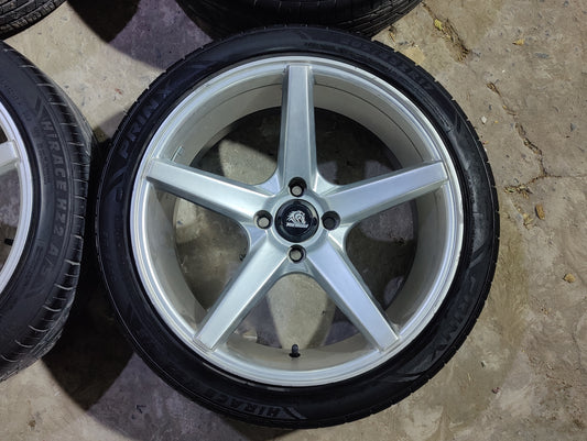 Vossen CV3 with Tyres