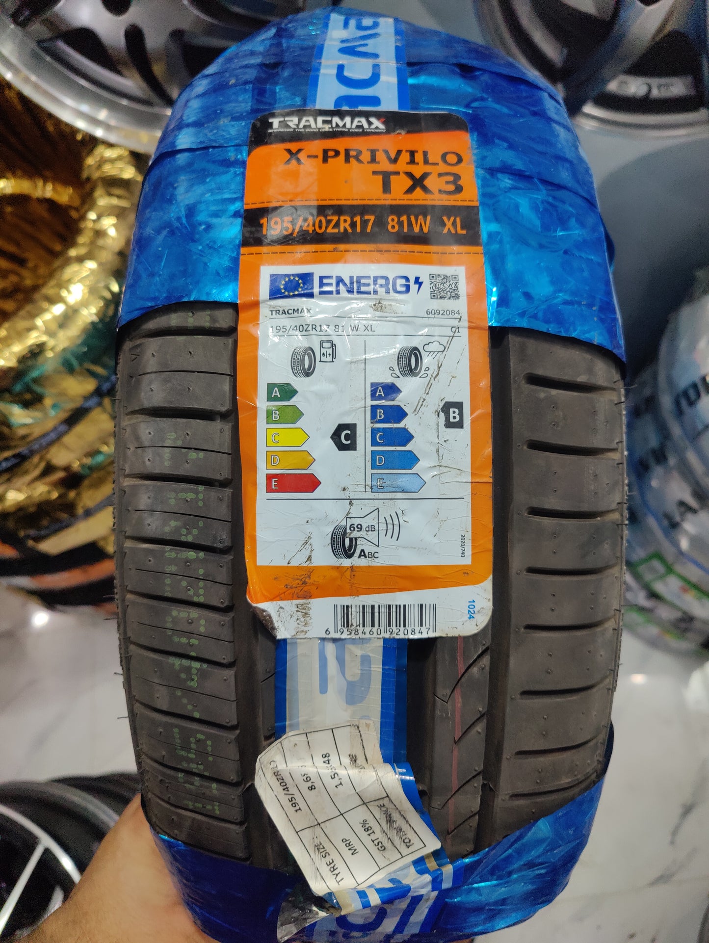 Tracmax 195/40/R17 - New