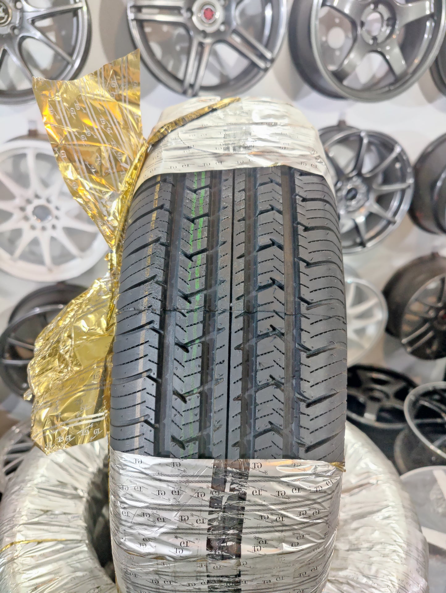 Ovation 185/65/R15 - New