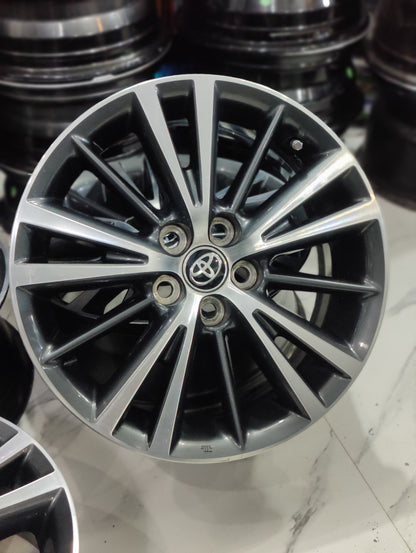 Corolla Grande Altis OEM Wheels