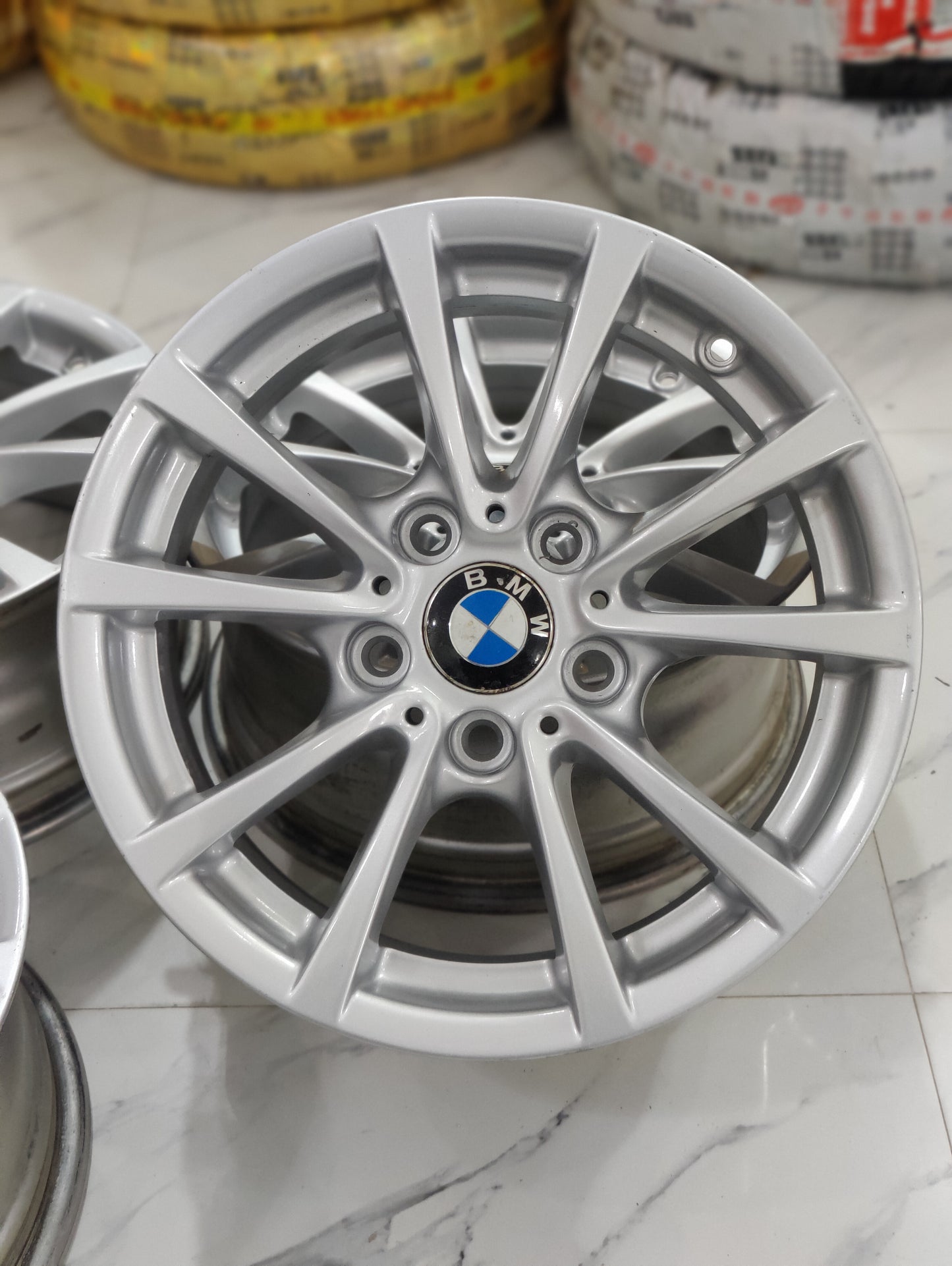 BMW 390 V-Spoke Wheels
