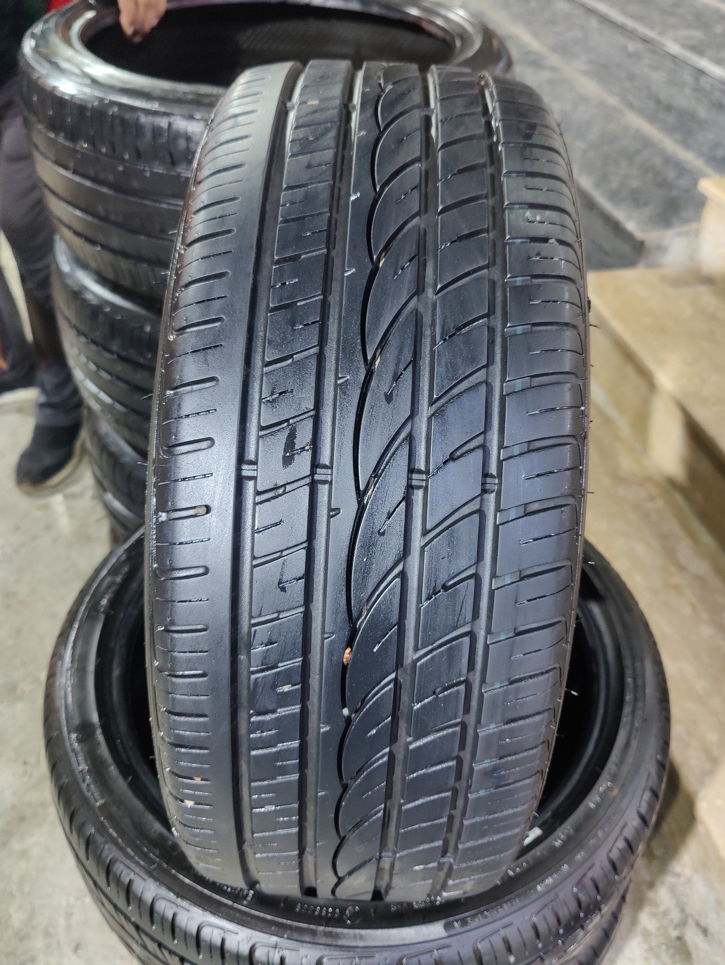 WideWay 205/40/R17 - Used