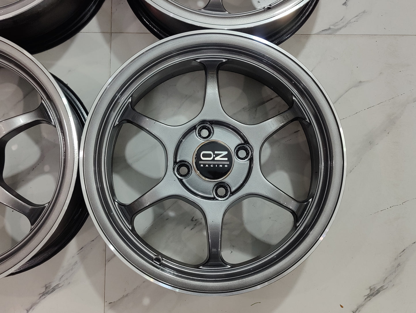 Advan RG1 Wheels