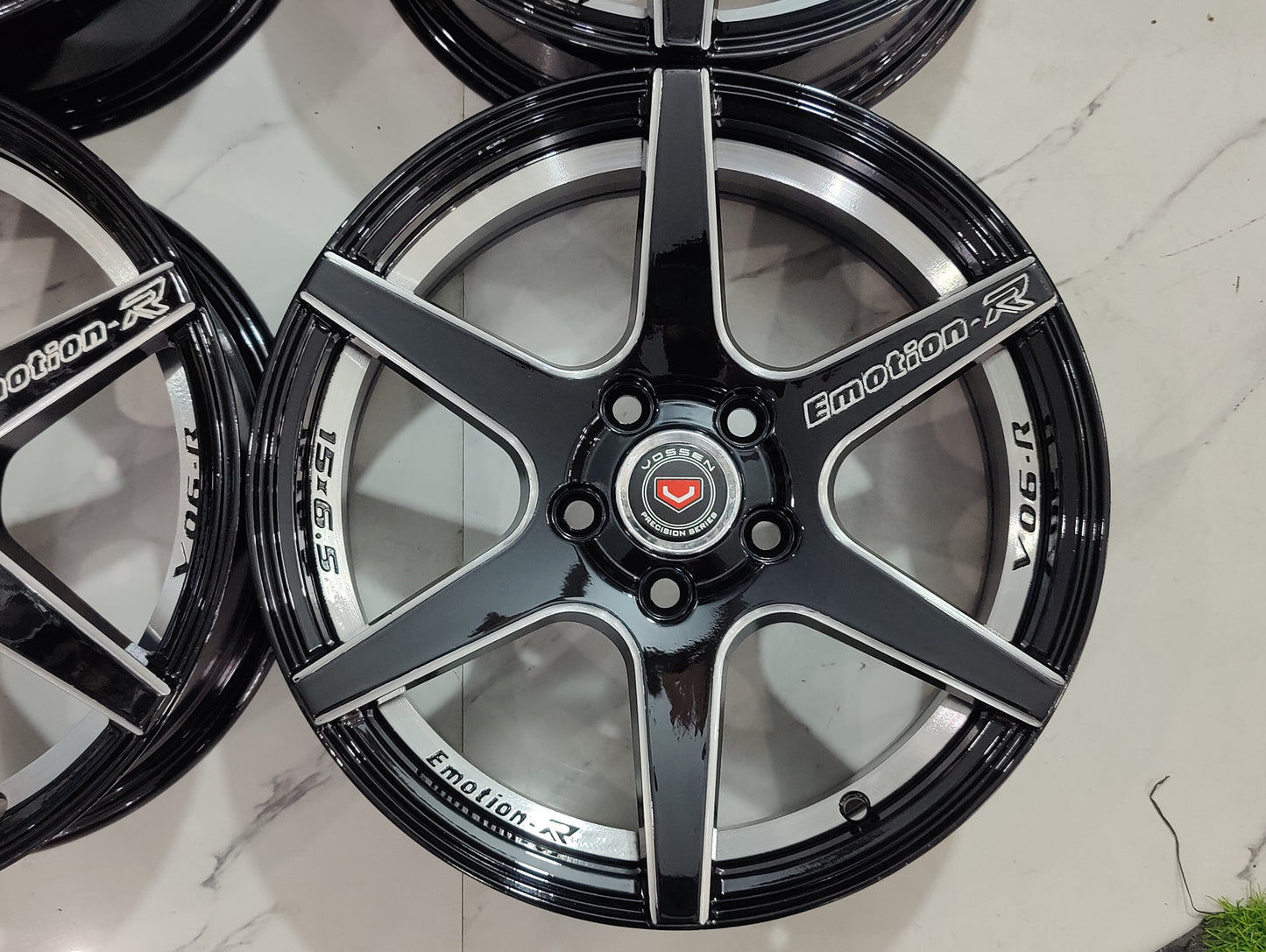 Emotion R Wheels Almost New