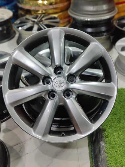 Toyota Crown OEM Wheels