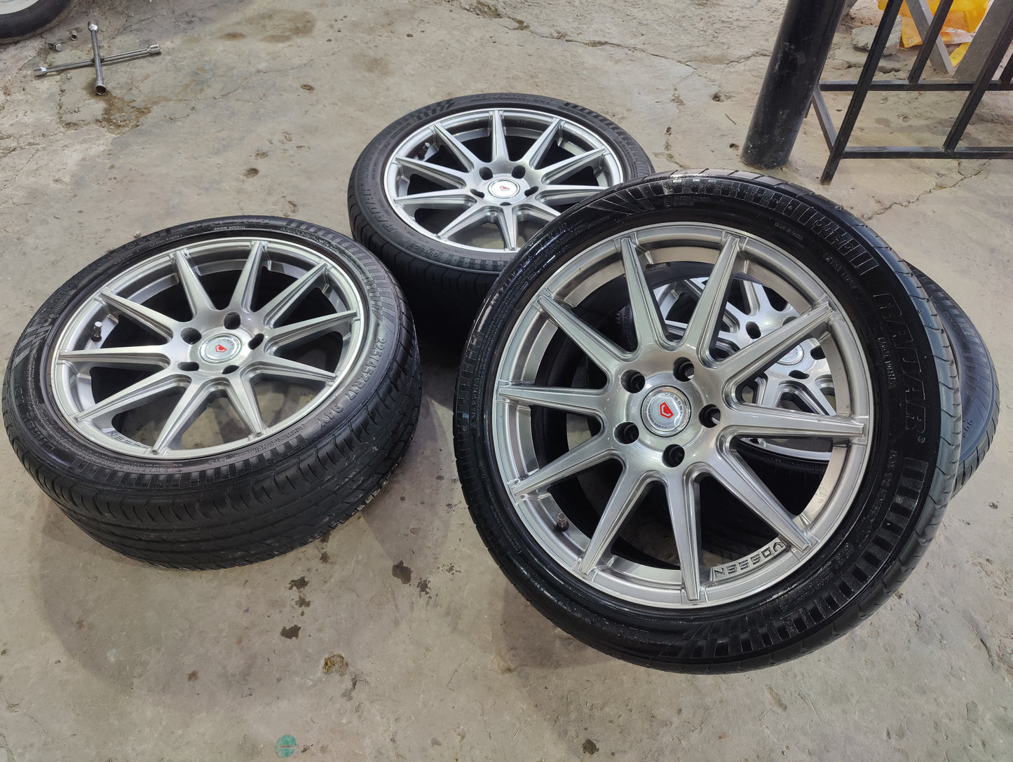 Vossen Wheels & Tyres