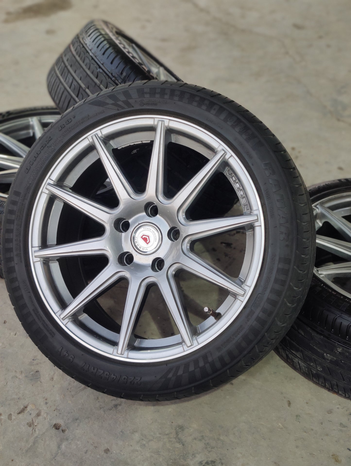 Vossen Wheels & Tyres