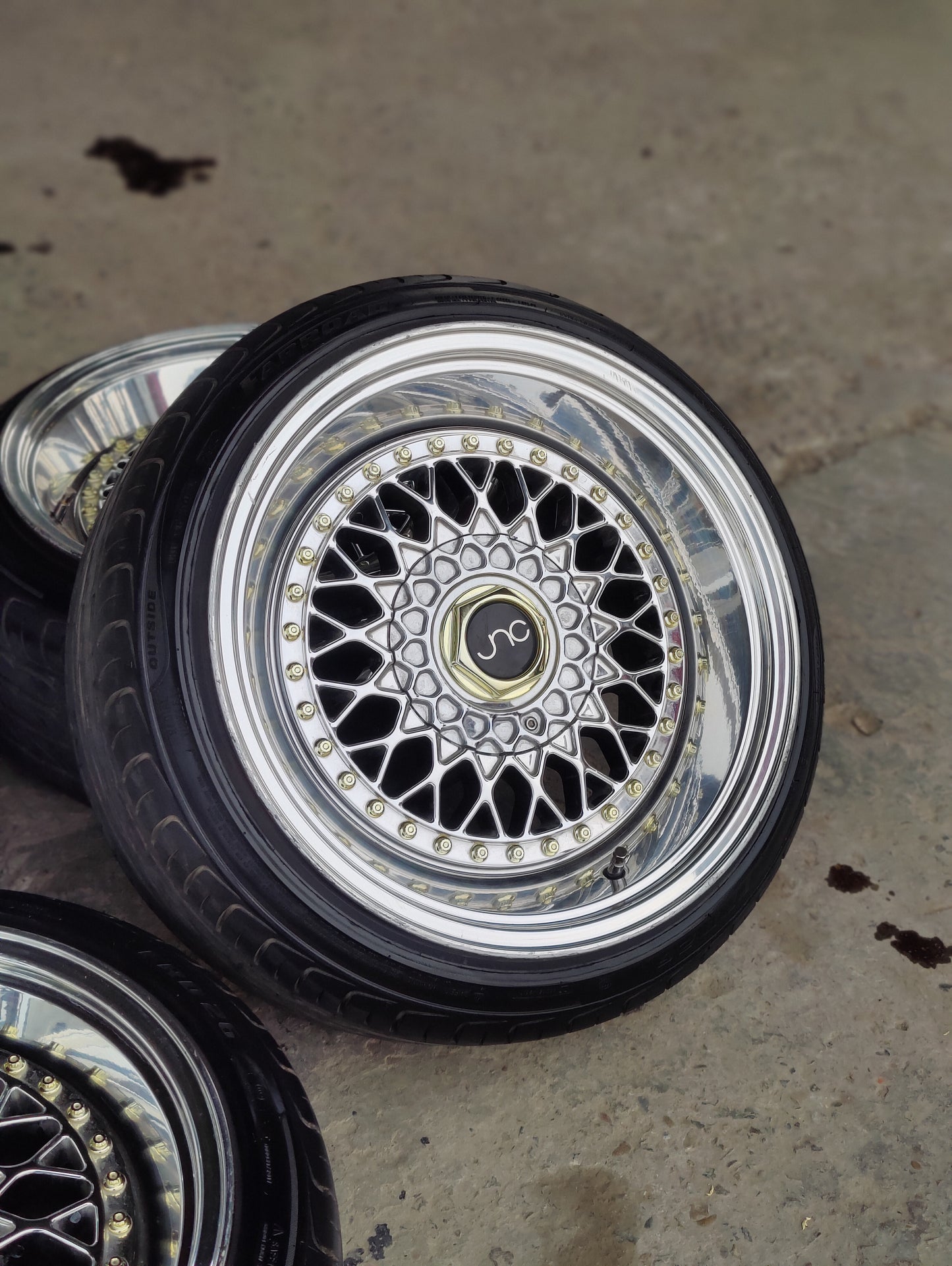 JNC Chrome Wheels & Tyres