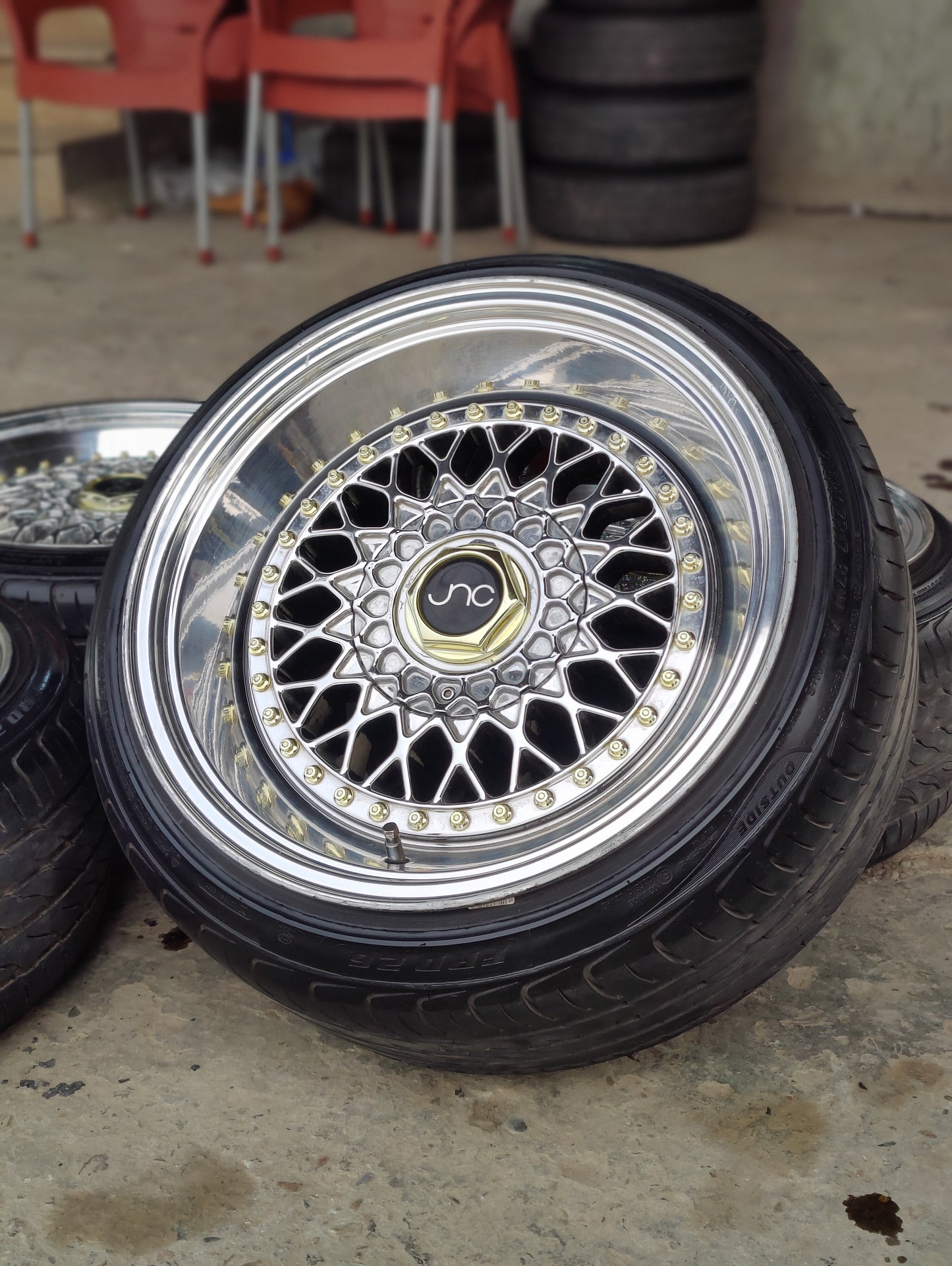 JNC Chrome Wheels & Tyres