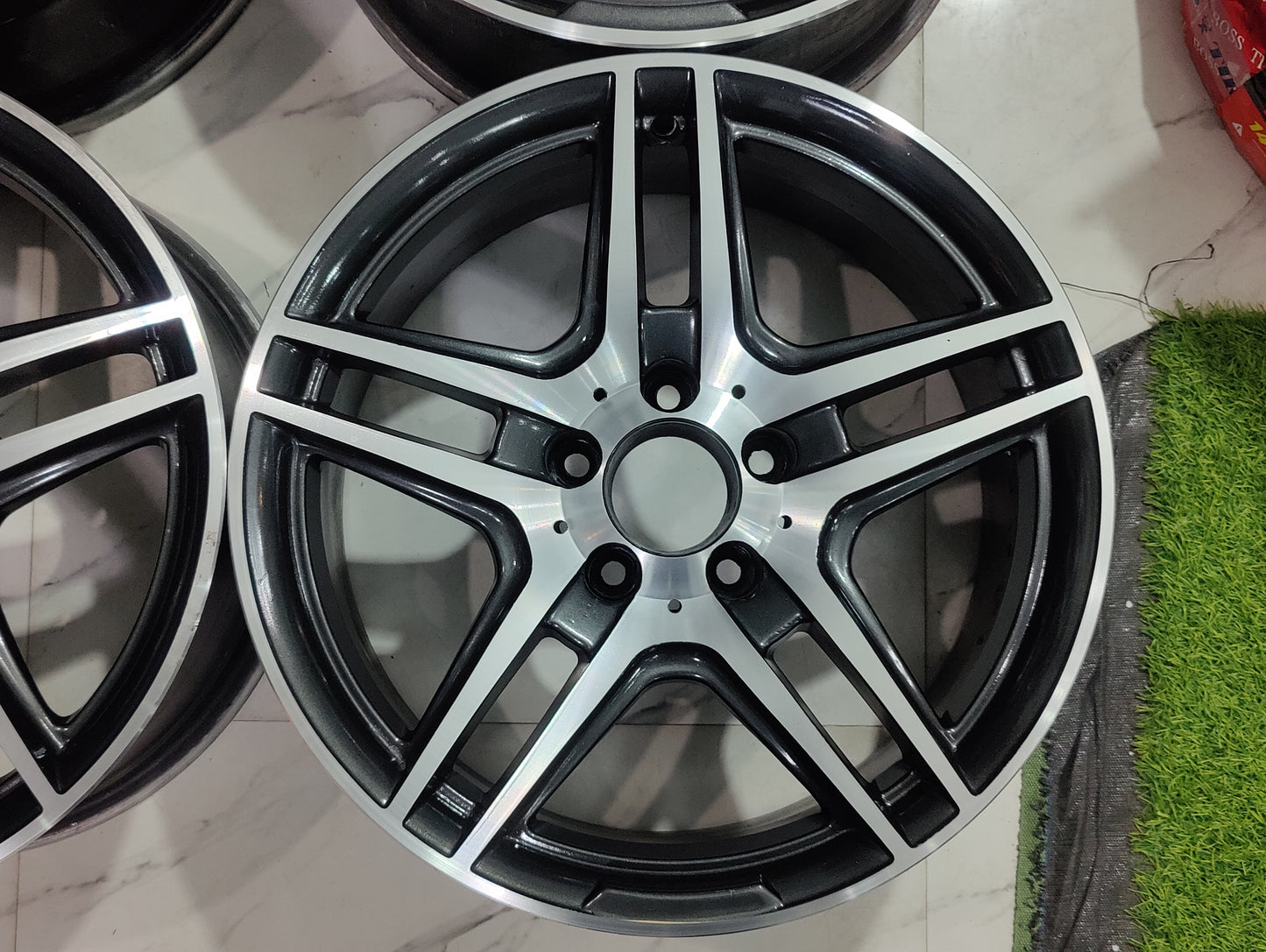 Mercedes Benz E class wheels