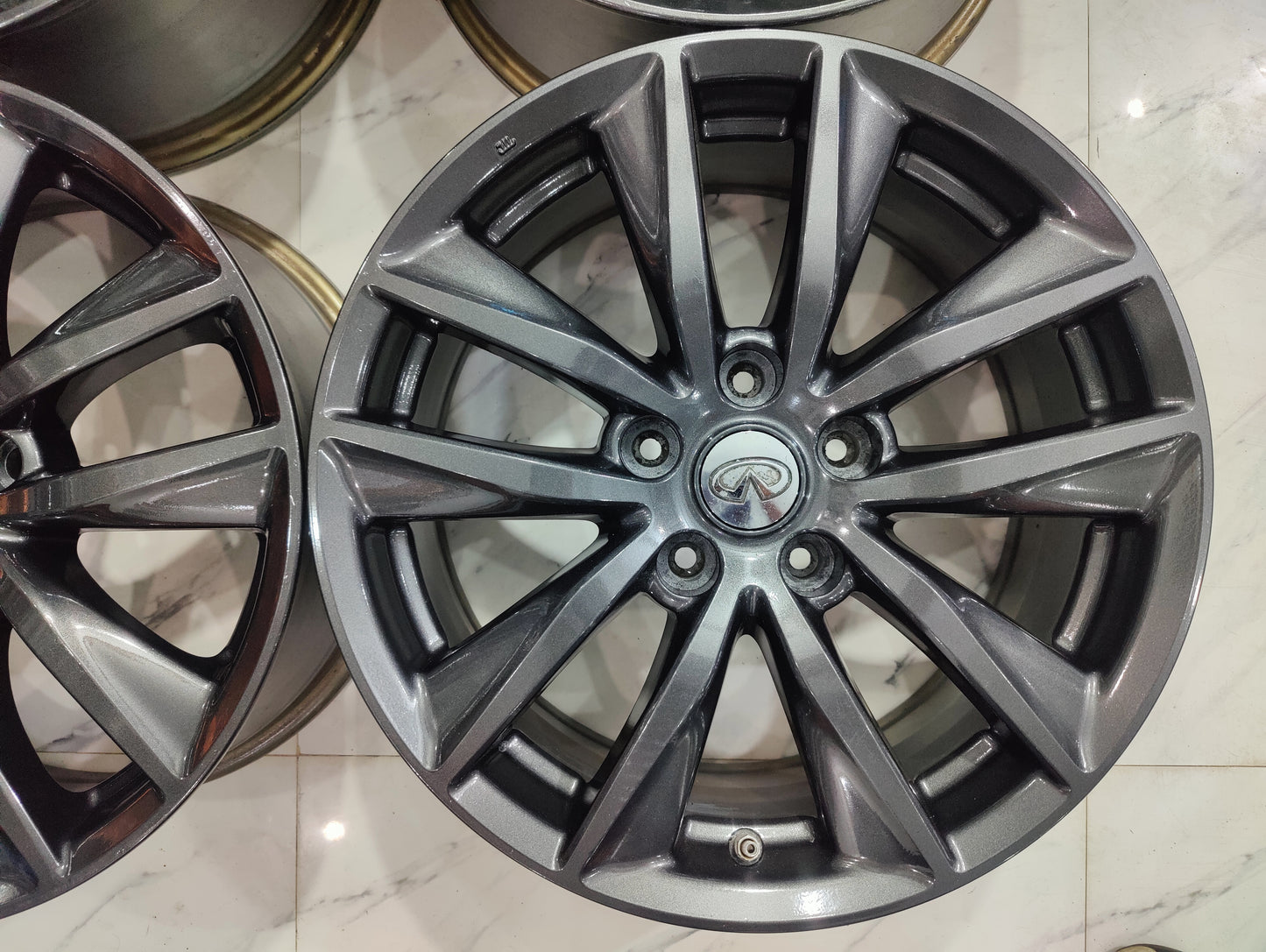 Nissan skyline wheels