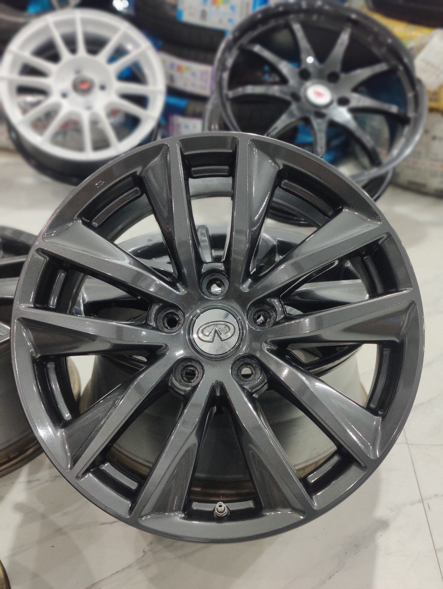 Nissan skyline wheels