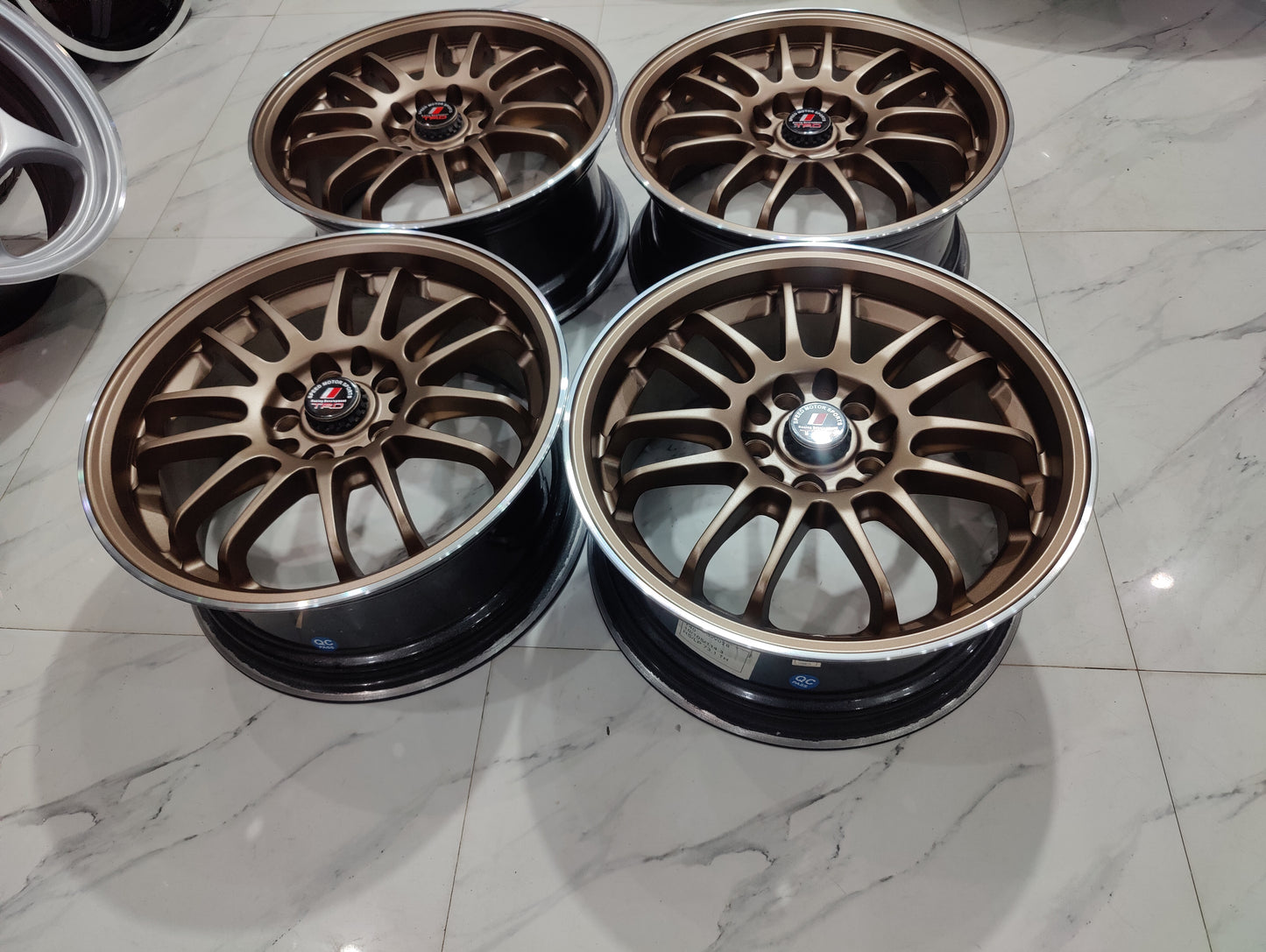 Ray's RE30 Wheels