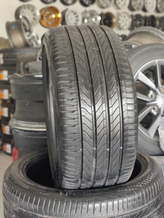 235/40/18 continental used Tyres available almost new condition