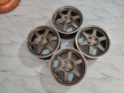 RAYS Volk Racing TE37 wheels