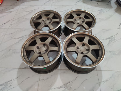 RAYS Volk Racing TE37 wheels