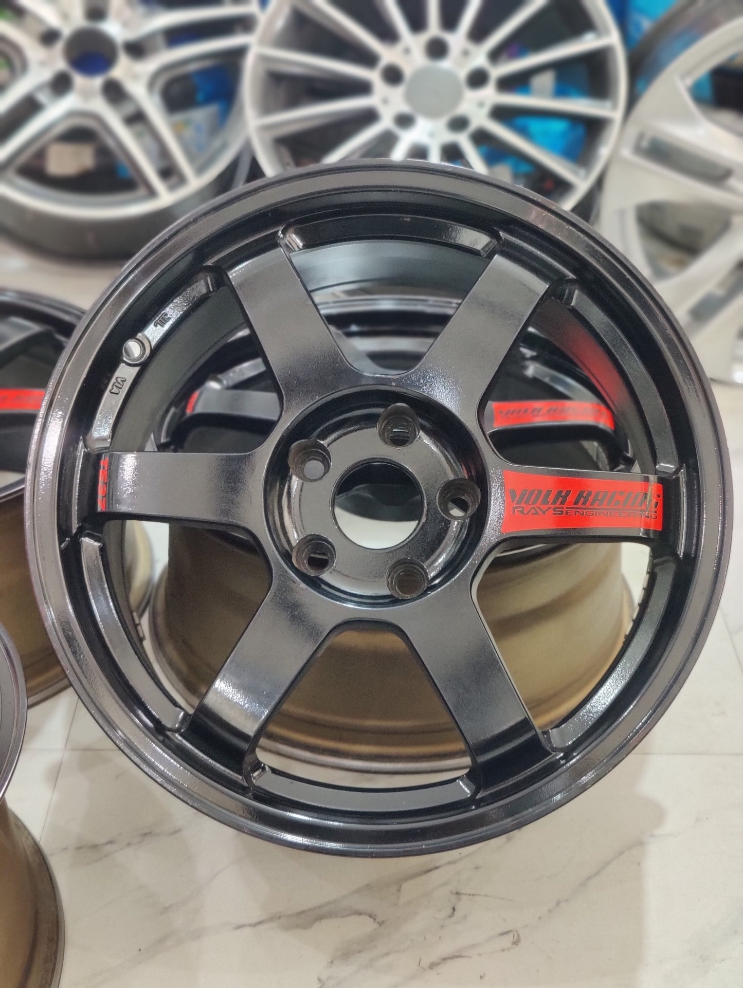 RAYS Volk Racing TE37SL wheels