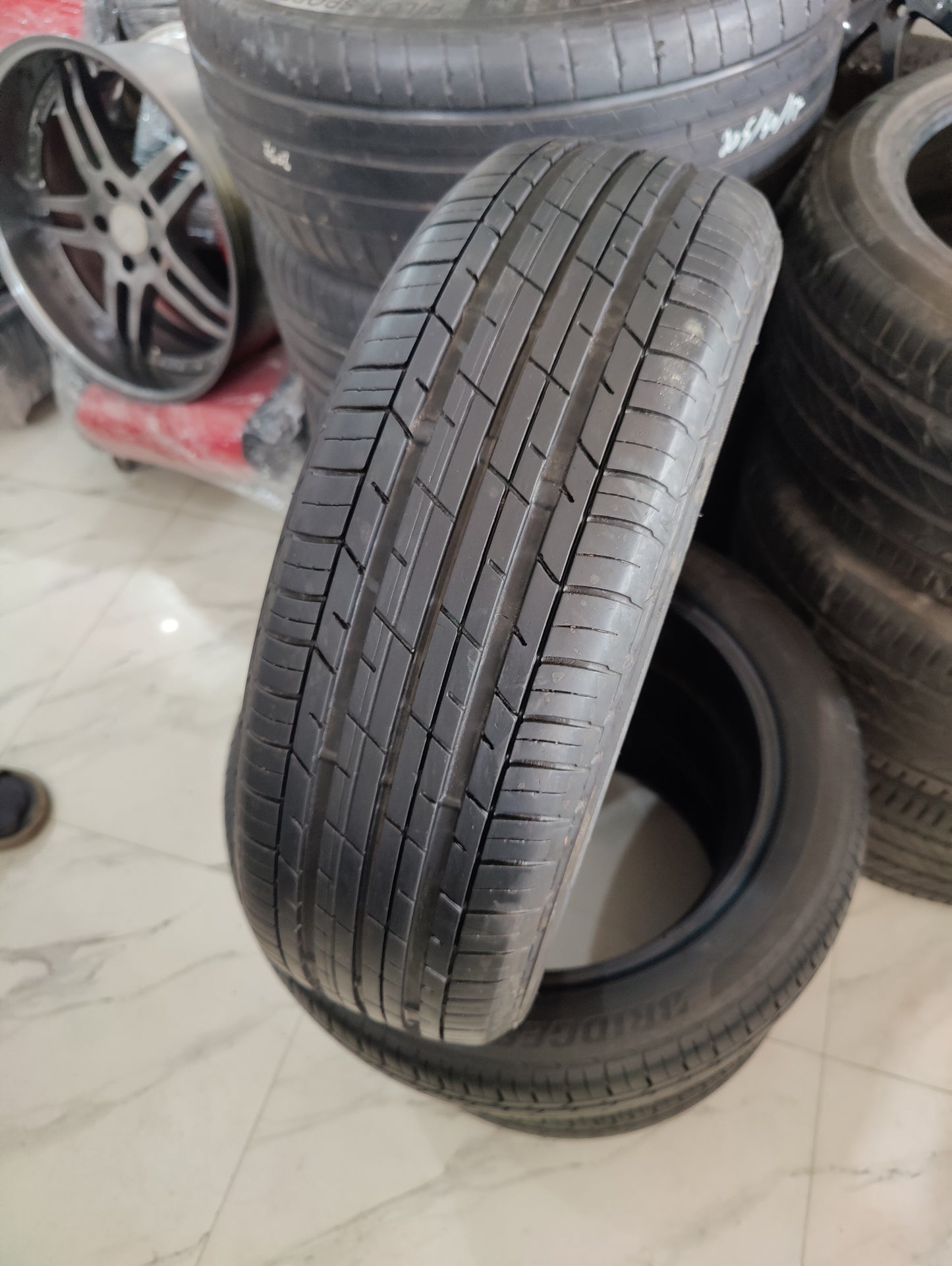 165/55/15 Bridgestone used Tyres set available 95%