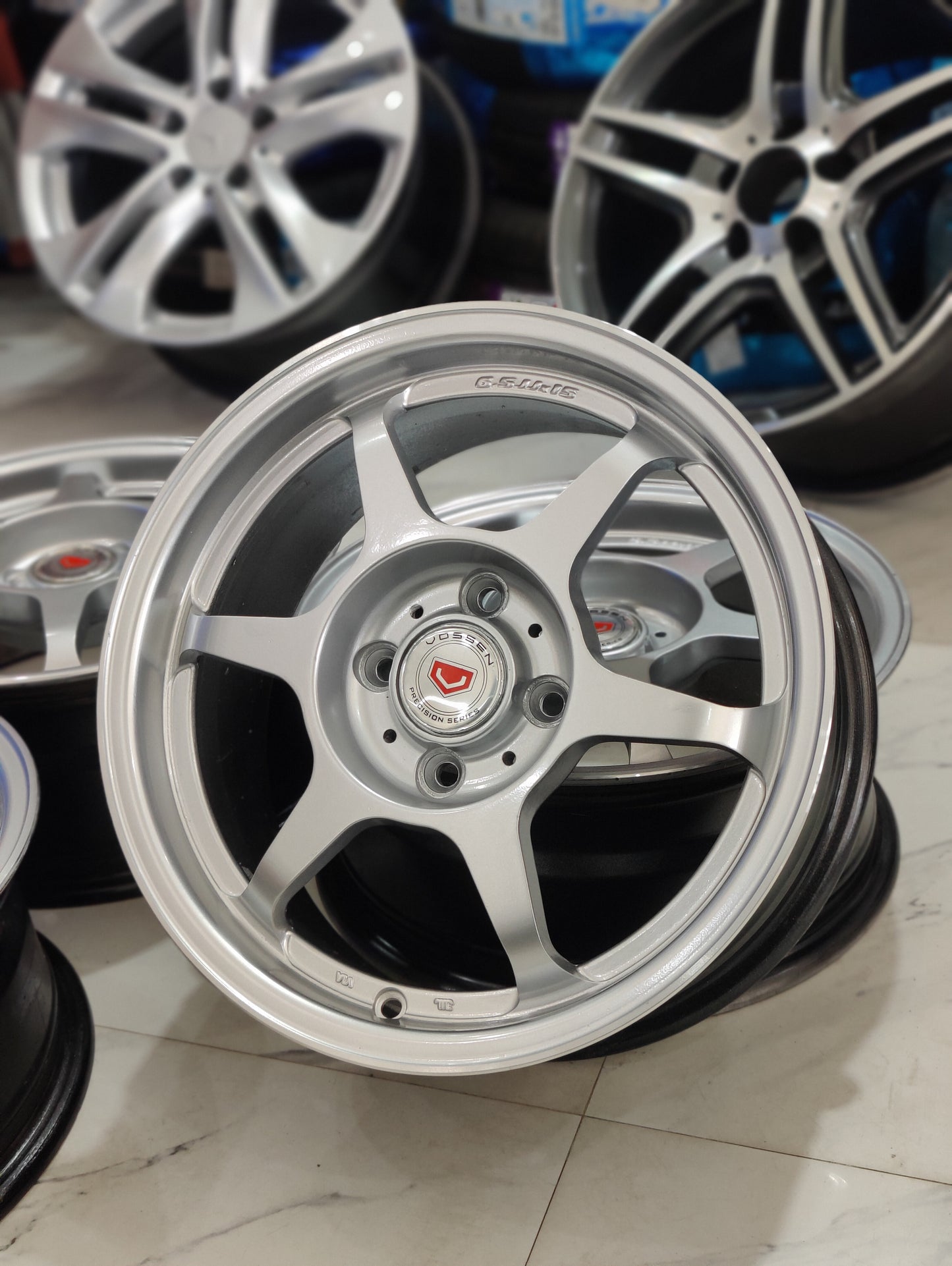 Advan RG1 wheels