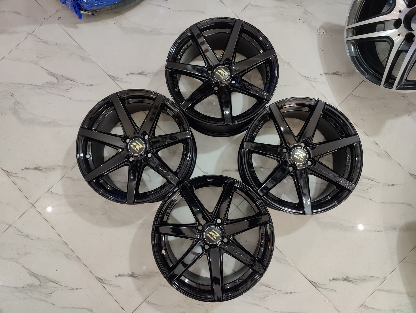 Emotion R concave wheels