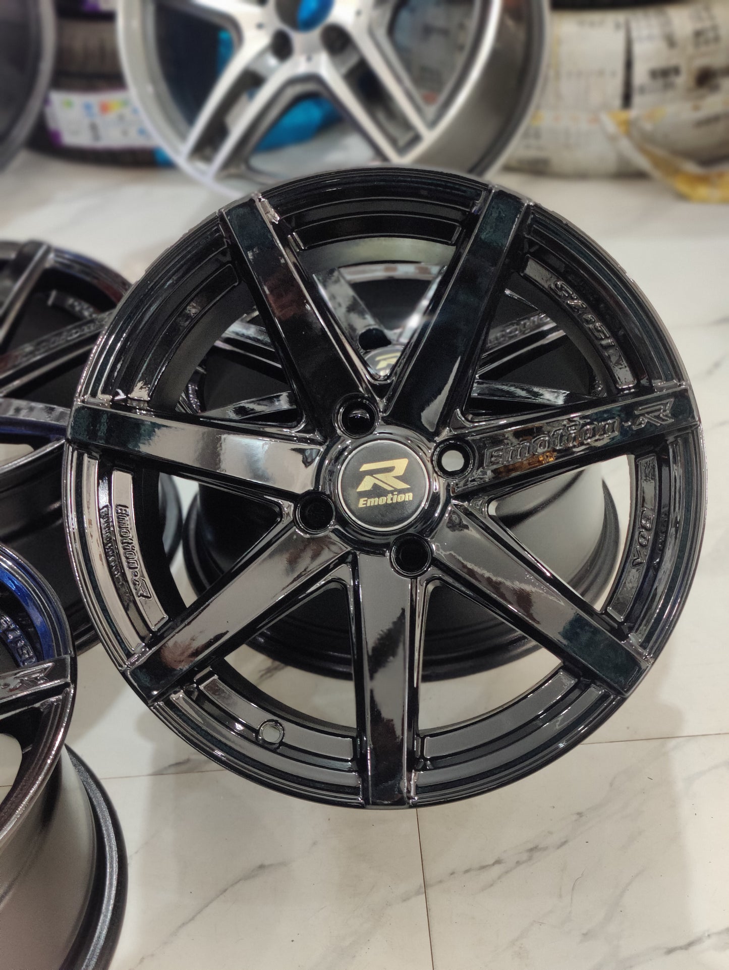 Emotion R concave wheels