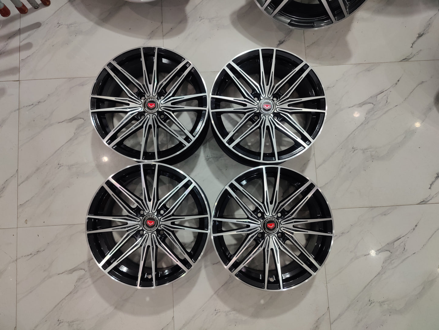 Decenti racing wheels