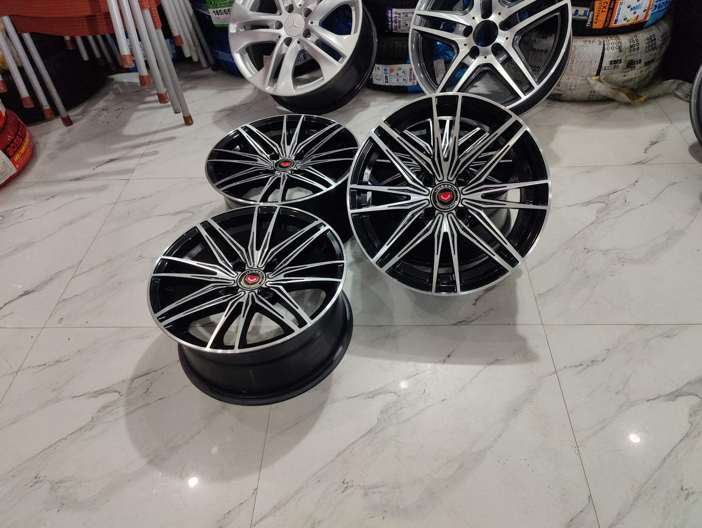 Decenti racing wheels