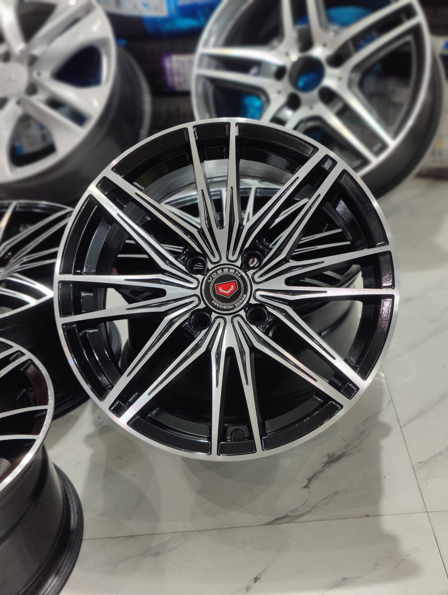 Decenti racing wheels