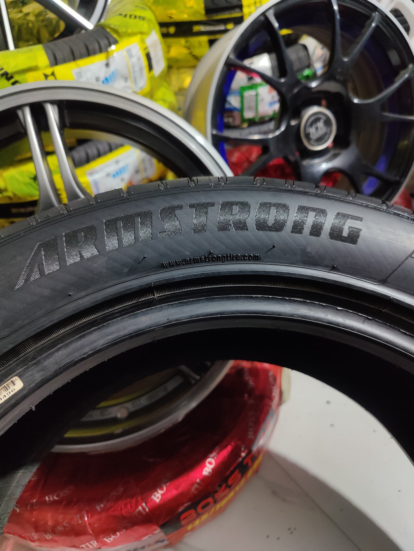 215/55/17qabli armstorng tyres set available