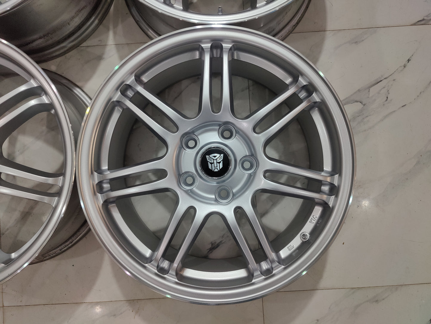 ECO CR8112 wheels