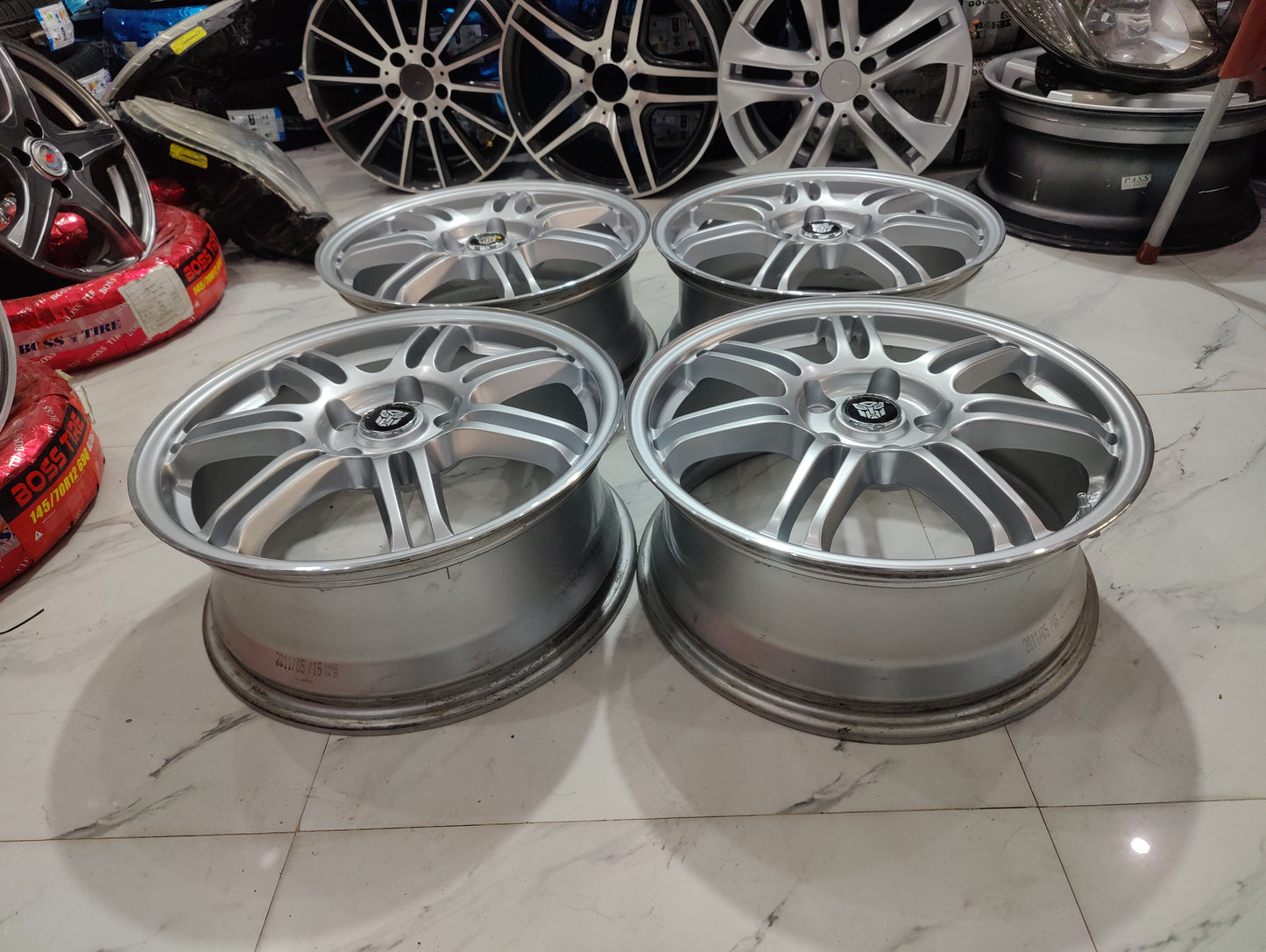 ECO CR8112 wheels