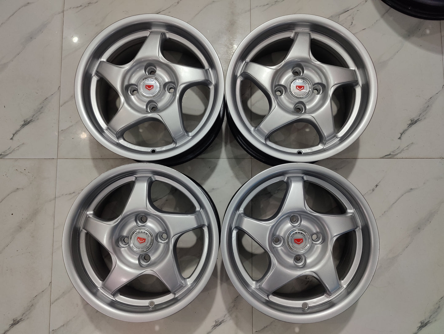 Curving Star Wheels