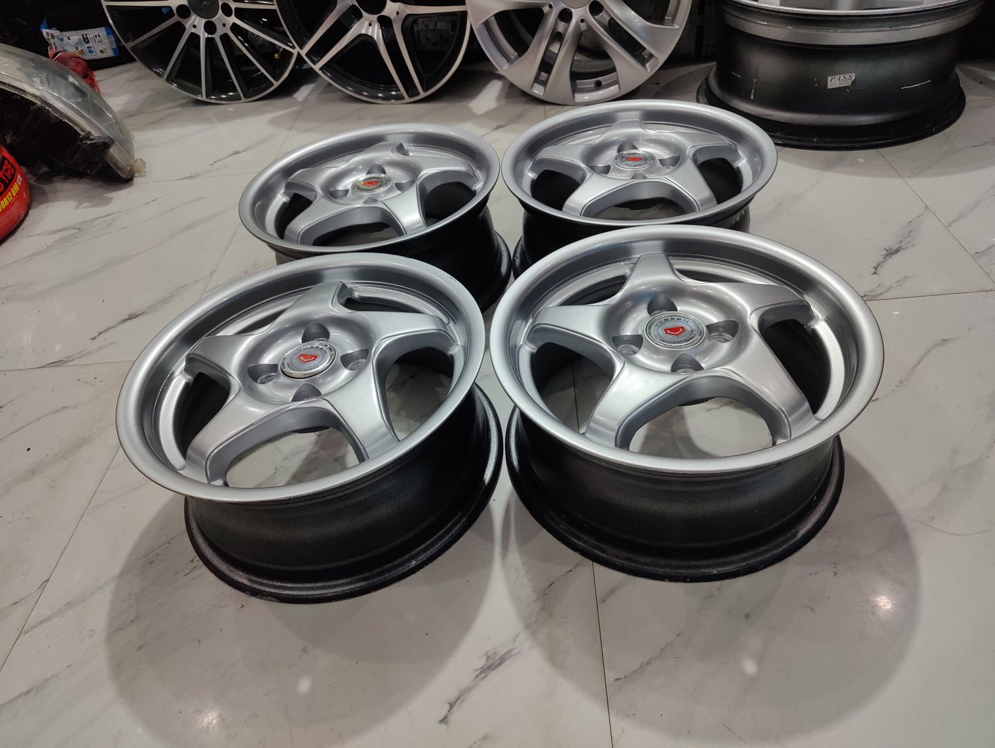 Curving Star Wheels